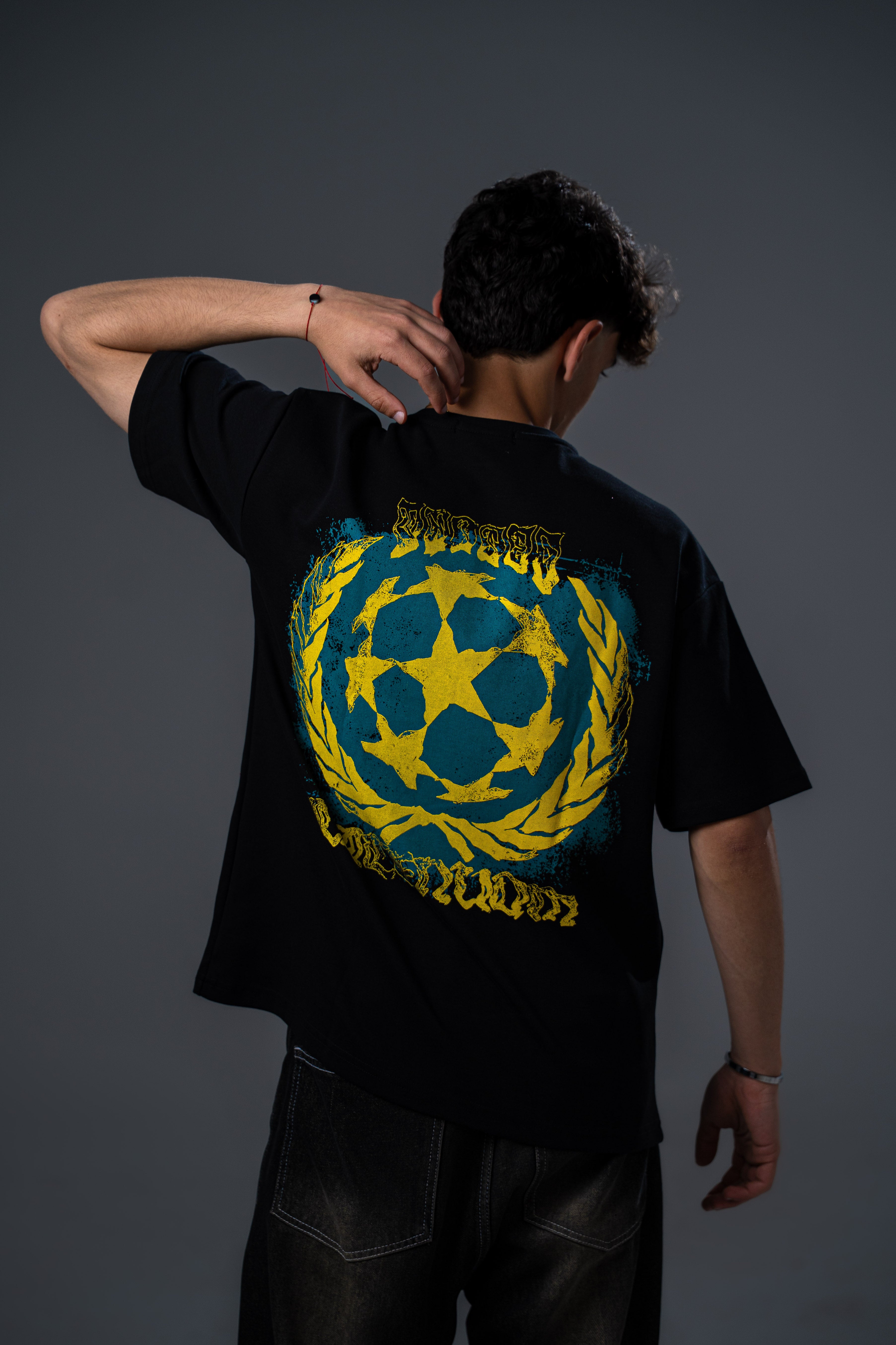 LATENUOM Legacy Crest Tee