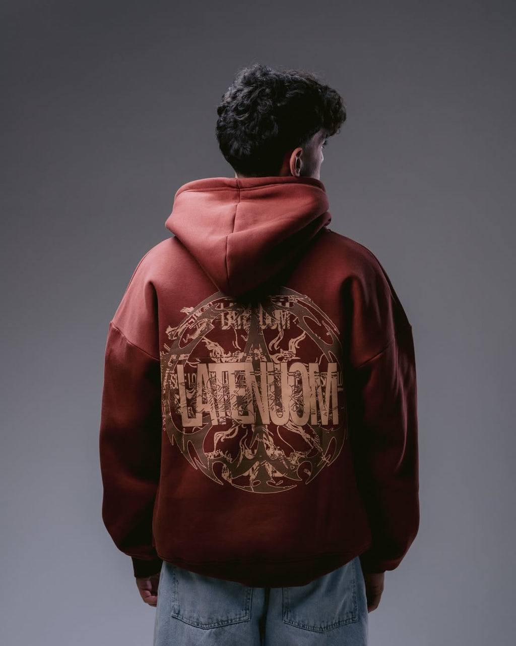 RED LATENUOM Hoodie with an oversized