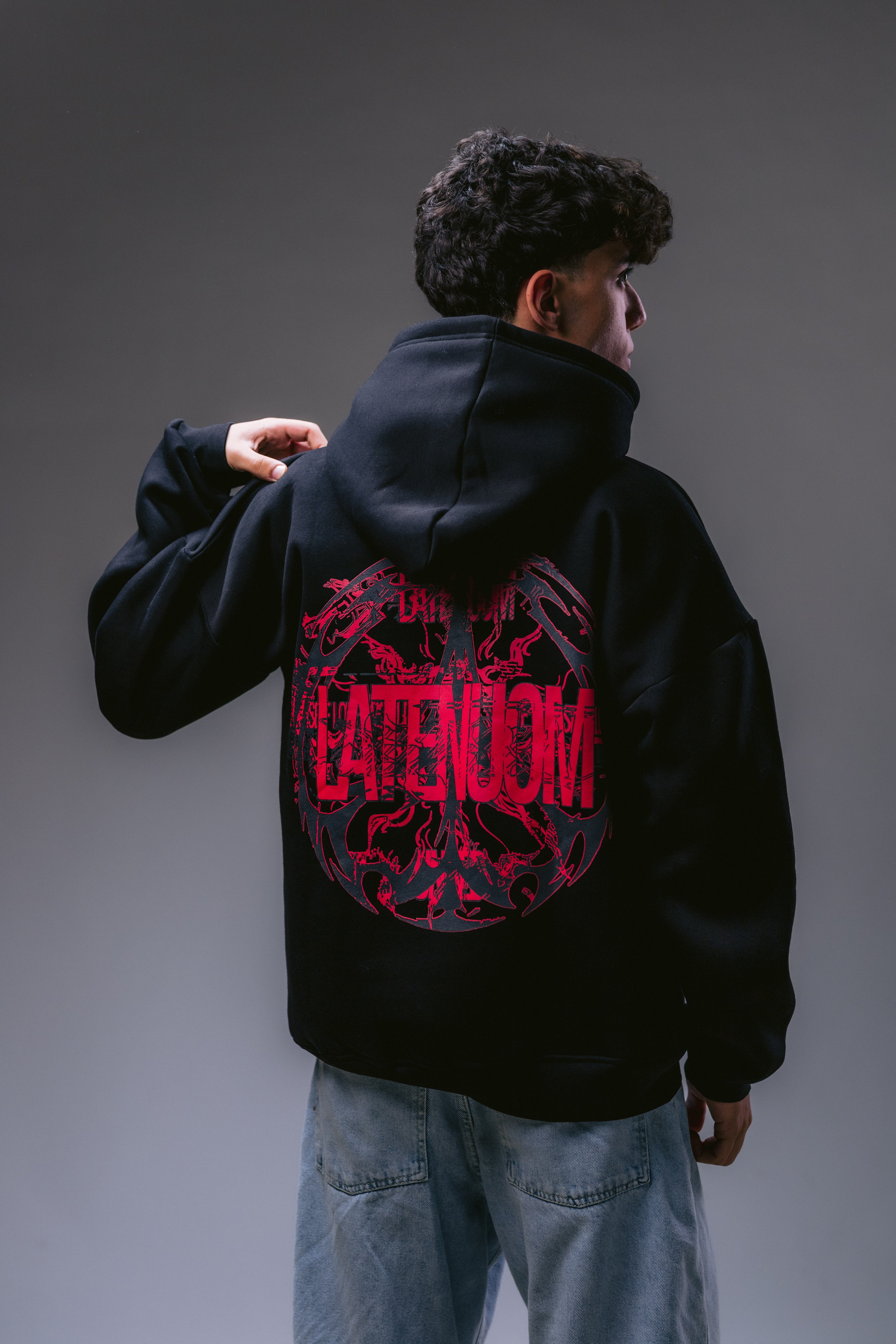 RED LATENUOM Hoodie with an oversized